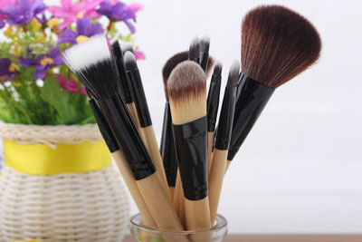 化妝用品按照功能可以分成什么？