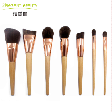 選擇毛刷批發(fā)時主要注意哪些？