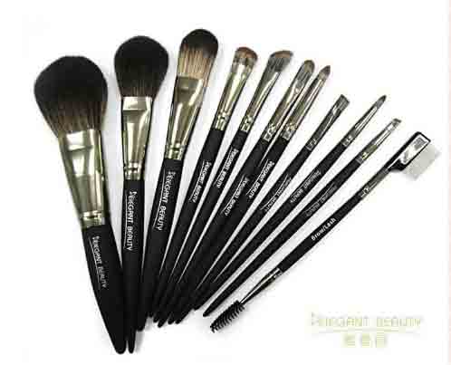 如何用化妝刷畫出立體妝容呢？