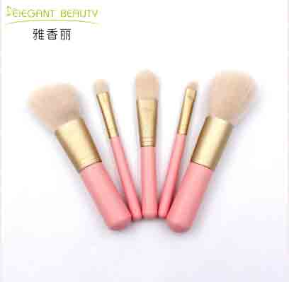 化妝刷工具對制作原料的都有什么樣的要求呢？