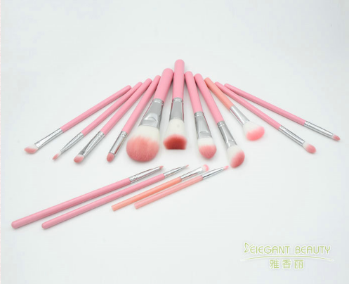 沒有水怎么清洗化妝刷？