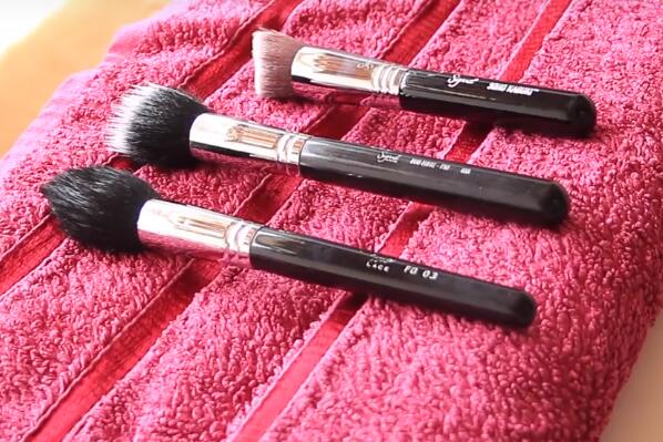 定制化妝刷的材質(zhì)有哪些選擇？