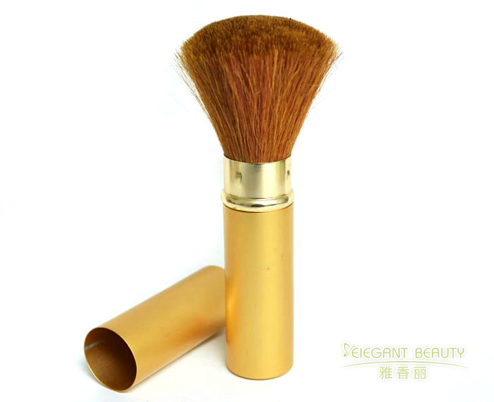 作為化妝刷生產(chǎn)廠家，你們?nèi)绾未_保每一把刷子的質(zhì)量？