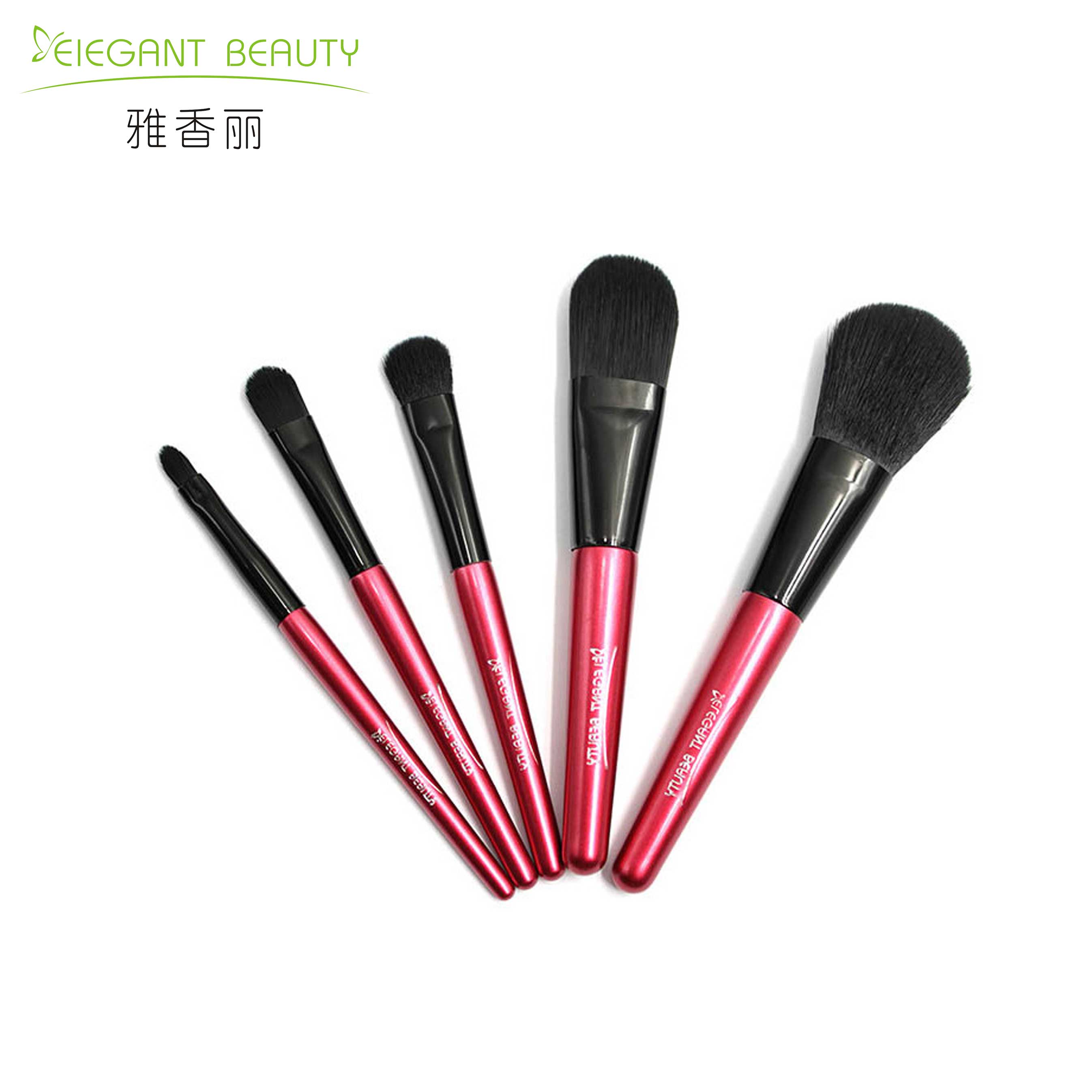 為什么專業(yè)化妝師更傾向于使用定制的成套化妝刷？